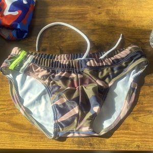 Mens speedo addicted brand size small